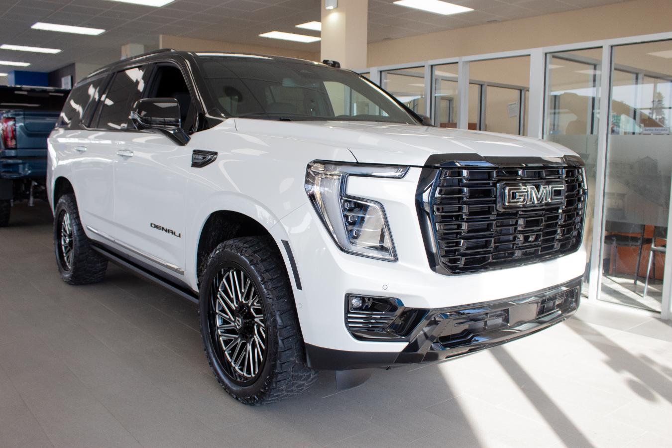 2025 GMC Yukon Luxury Custom